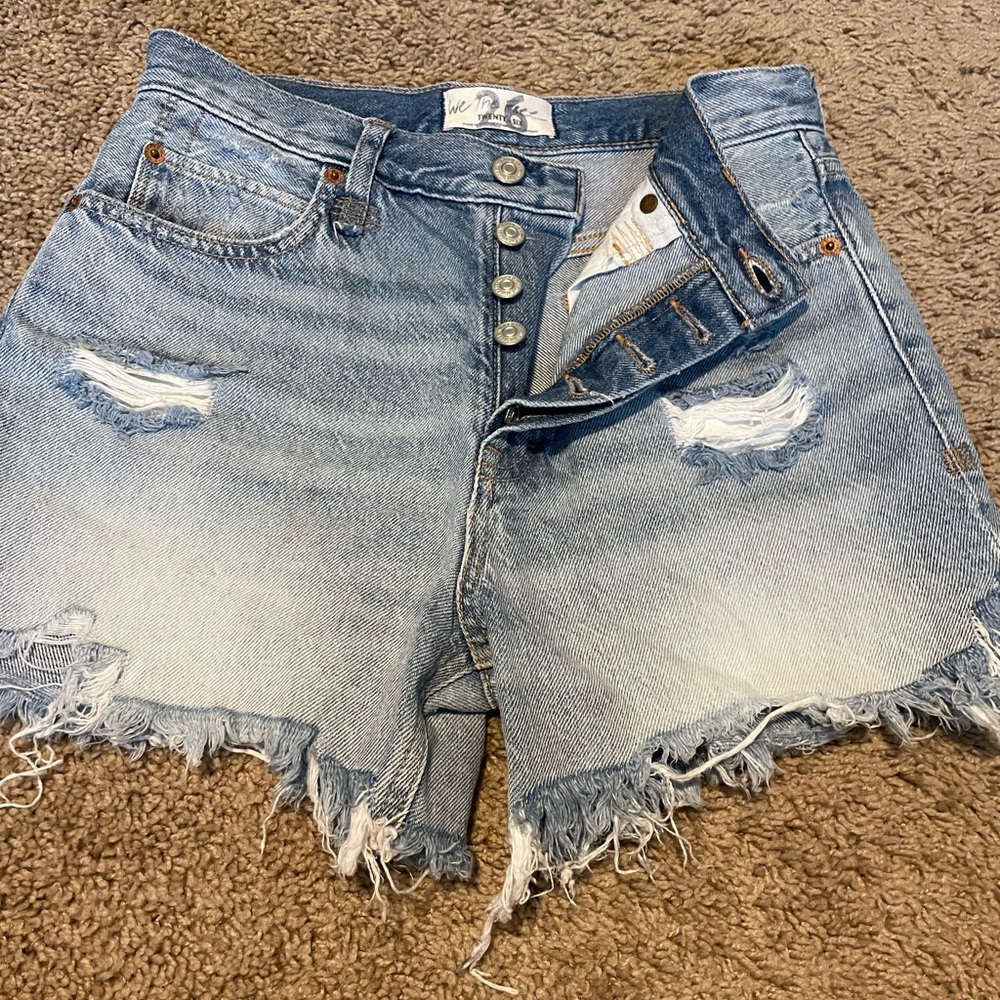 ❤️ We the Free cut off shorts